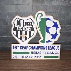 Objet décoratif en bois coloré